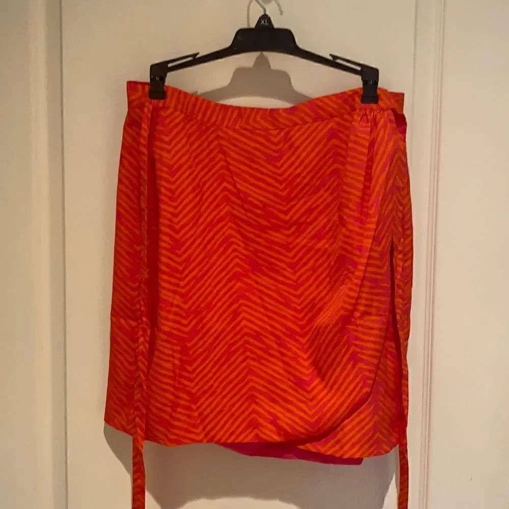 Buckhead Betties wrap skirt L